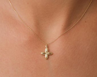 14K Gold Clover Necklace, Diamond Cut Quatrefoil Pendant, Minimal Gold Lucky Charm, Elegant Everyday Gold Necklace Gift
