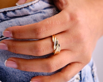 14K Gold Leaf Ring, Gold Leaf Branch Ring, Rose Gold Leaf Twig Ring, Layering Ring, Vine Ring, Laurel Ring, Nature Jewelry, Tree ring