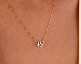 14K Gold Crown Necklace, Tiny Solid Gold Crown Necklace, Delicate Crown Necklace, Dainty Gold Princess Necklace, Mini Crown Necklace