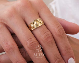 14K Gold Textured Band Ring, Square Pattern Wedding Ring, Minimalist Matching Ring, Signet Eternity Ring, Chunky Marriage Band