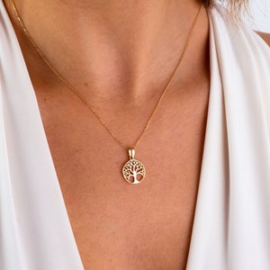 14K Gold Tree of Life Necklace, Family Tree Pendant Necklace, Tree of Life Charm, Mothers Day Gift, Medallion Necklace Gift for Mom