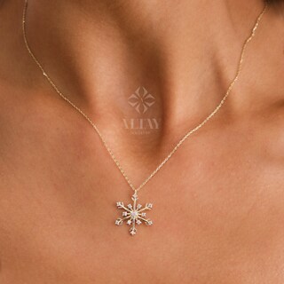 Collana Fiocco Di Neve Rotante Placcata Oro 18K Con Zirconie E Effetto Luminescente - Gioiello Unisex Iced Out