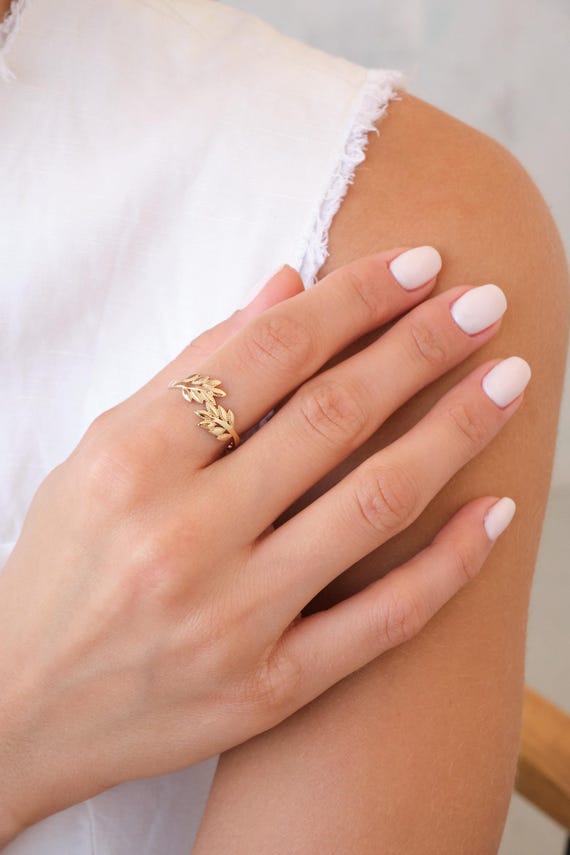 14K Gold Leaf Ring, Dainty Nature Inspired Ring, Minimal Gold Band, Botanical Leaf Ring, Stacking Ring Gift for Her
