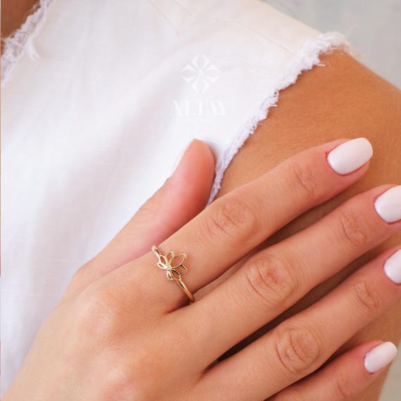 14K Gold Lotus Ring, Lotus Flower Ring, Dainty Gold Ring, Minimalist Ring, Meditation Ring, Stacking Ring, Lotus Floral Jewelry, Gift Mom