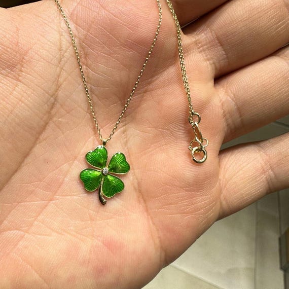 14Kゴールド四つ葉のクローバーネックレス、上品な幸運のペンダント 