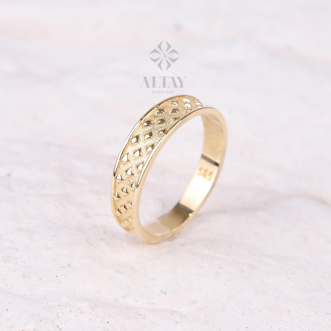 14K Gold Textured Band Ring, Square Pattern Wedding Ring, Minimalist ...
