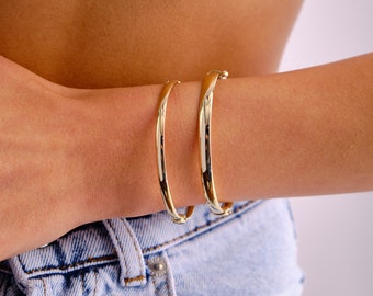 14K Gold Hinged Gold Bracelet, Custom Gold Bangle, 4mm 5mm 7mm Wide Bracelet, Personalized Gold Bangle, Stacking Gold Cuff, Engraved Bangle