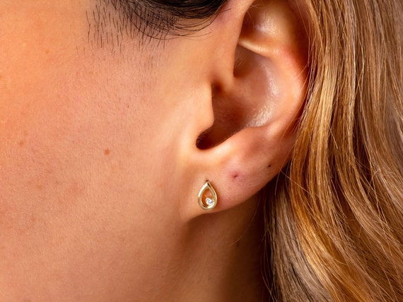14K Gold CZ Diamond Pear Stud Earrings, Tear Drop Earrings, Tragus Stud, Open Circle Studs, Geometric Earrings, Solid Gold Earrings