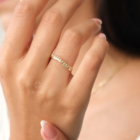 14K Gold Crown Ring, Crown Band Ring, Princess Crown Wedding Ring, Dainty Stacking Ring, Queen Beaded Ring, Vintage Stacking Band Ring