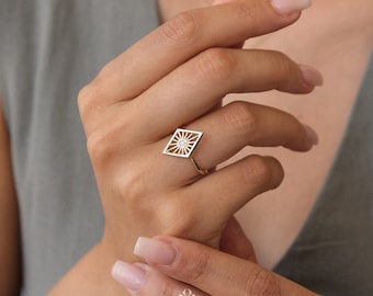 14K Gold Rhombus Ring, Kite Signet Ring, Geometric Rhombus Band, Minimal Pinky Ring, Stacking Knuckle Ring, Diamond Shape Ring Birthday Gift