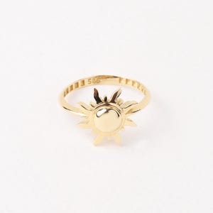 14K Gold Sun Ring, Full Sunburst Ring, Rising Sunshine Ring, Gold Crown Ring, Dainty Gold Ring, Celestial Jewelry, Stackable Ring, Gift Her