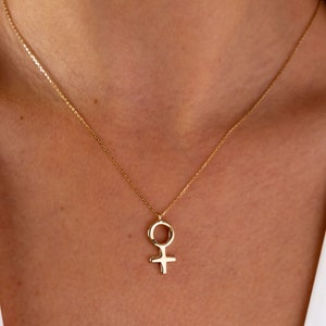 14K Gold feministische Halskette, weibliche Symbol Halskette, Venus Halskette, Empowerment Schmuck, Girl Power Anhänger, Gleichheit Schmuck Bild 6
