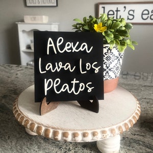 Alexa Lava Los Platos | Kitchen Sign |Tiered Tray Decor | Farmhouse Decor| Spanish Kitchen Sign| Wall Decor| Wood Sign