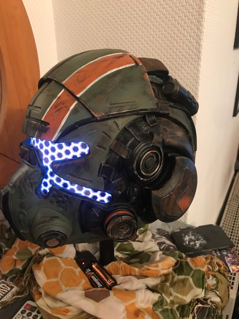 Titanfall 2 Helmet READ DESCRIPTION | Etsy