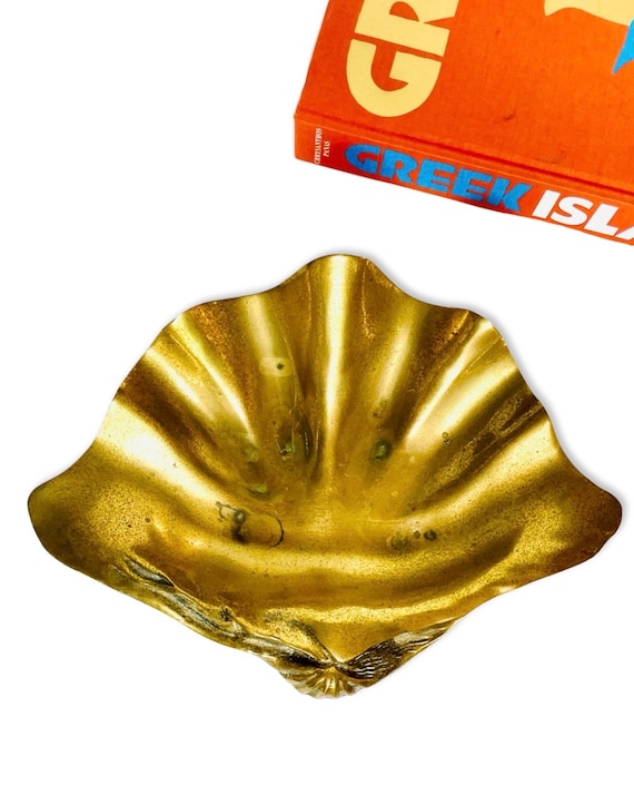 Vintage Oversized Brass Shell Catchall Dish