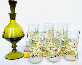 Set of 6 Vintage Mid-Century Chrysanthemum Flower Blossom Glasses