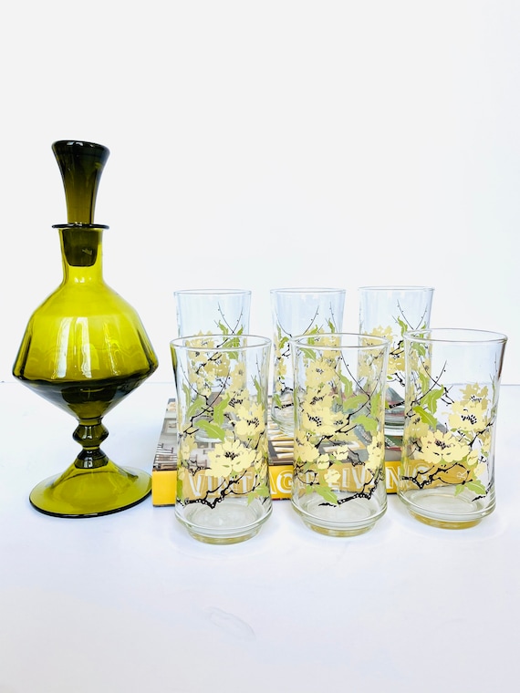 Set of 6 Vintage Mid-Century Chrysanthemum Flower Blossom Glasses