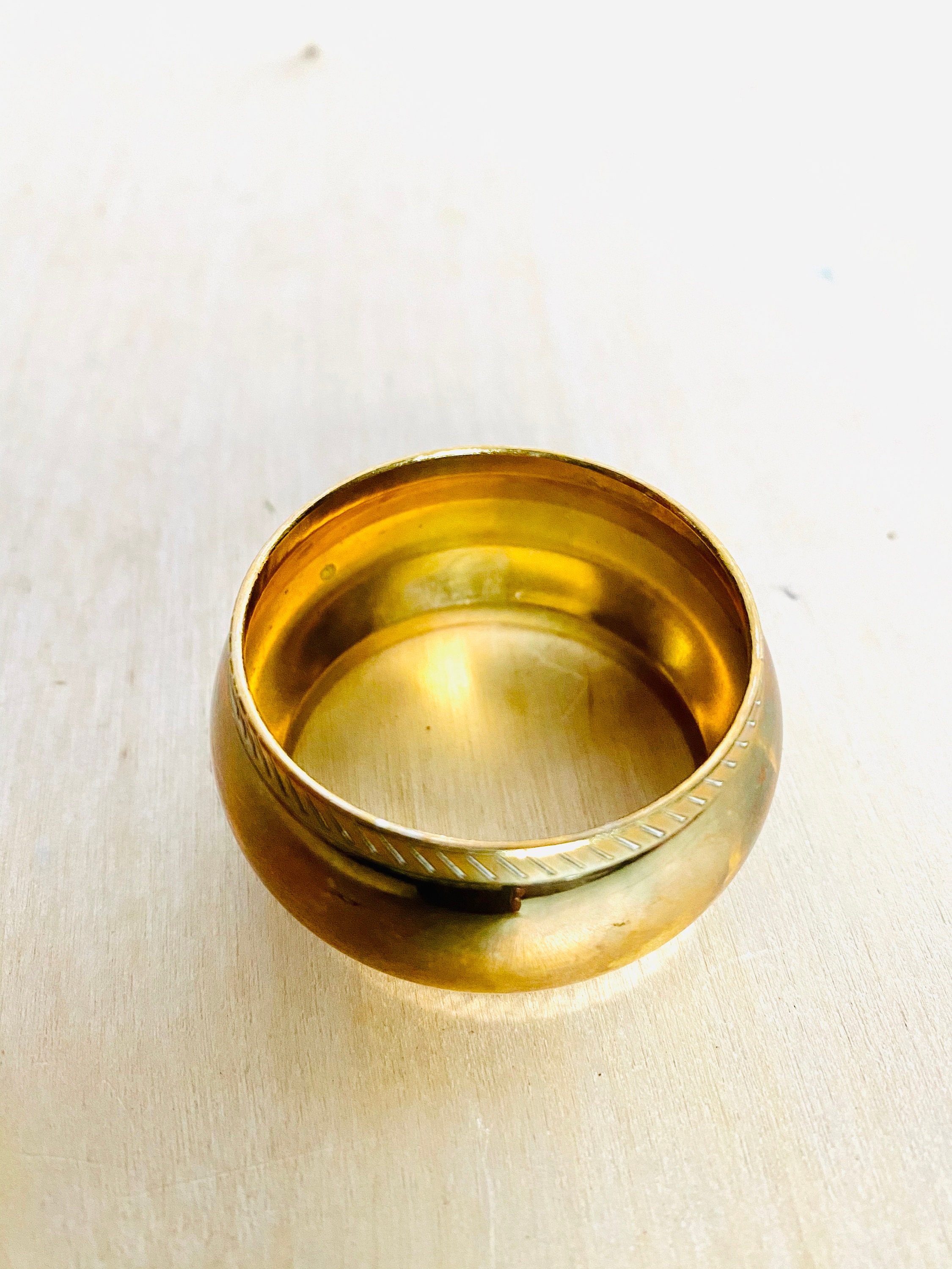 Set of 8 Vintage MidCentury Modern Brass Napkin Rings