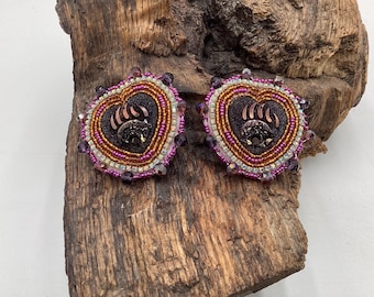 Iridescent Bear Claw Heart Shaped Beaded Earrings – Authentic Anishinaabe/Ojibwe Beadwork