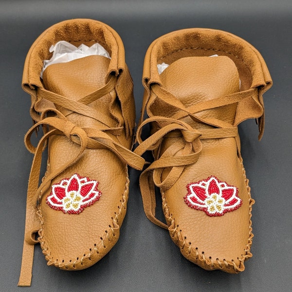 Beaded Leather Moccasins - Ojibwe/Anishinaabe Made - Free Shipping