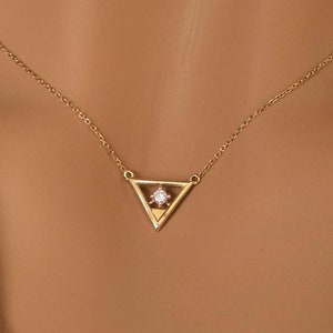 Collar de diamantes de un billón, collar de diamantes de oro de 14 quilates, collar de diamantes con forma de triángulo, collar de diamantes geométricos, collar con colgante con dije, rosa