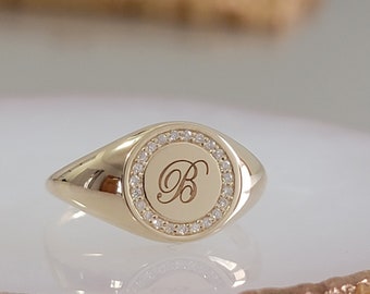 Personalized Diamond Signet Ring in 14k Gold  /Signet Diamond Ring For Women / Initial Ring /  Custom Monogram Ring /  Letter Engraved Ring
