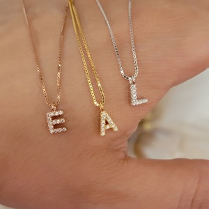 Collar con inicial de oro de 14 k engastado con diamantes pavé, regalo de collar personalizado para ella, colgante de letra de diamante, regalos personalizados para mamá