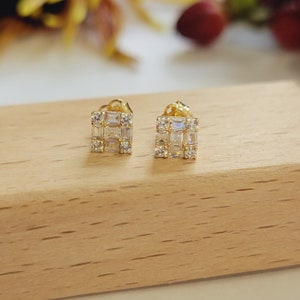 14k Gold Baguette Diamond Earrings, Baguette & Round Diamond Stud Earrings, Dainty Earrings, Minimalist Earrings, Cluster Diamond Earrings