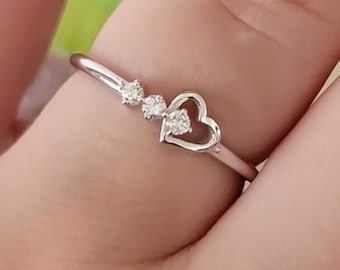 14k Gold Diamond Heart Ring: Dainty Stackable Band, G-H/SI Diamonds