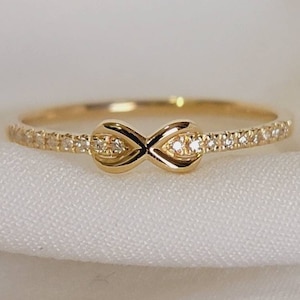 Infinity Style Diamond Ring in 14k Solid Gold / Dainty Diamond Wedding Band / Infinity Symbol Ring for Women / Diamond Promise Ring