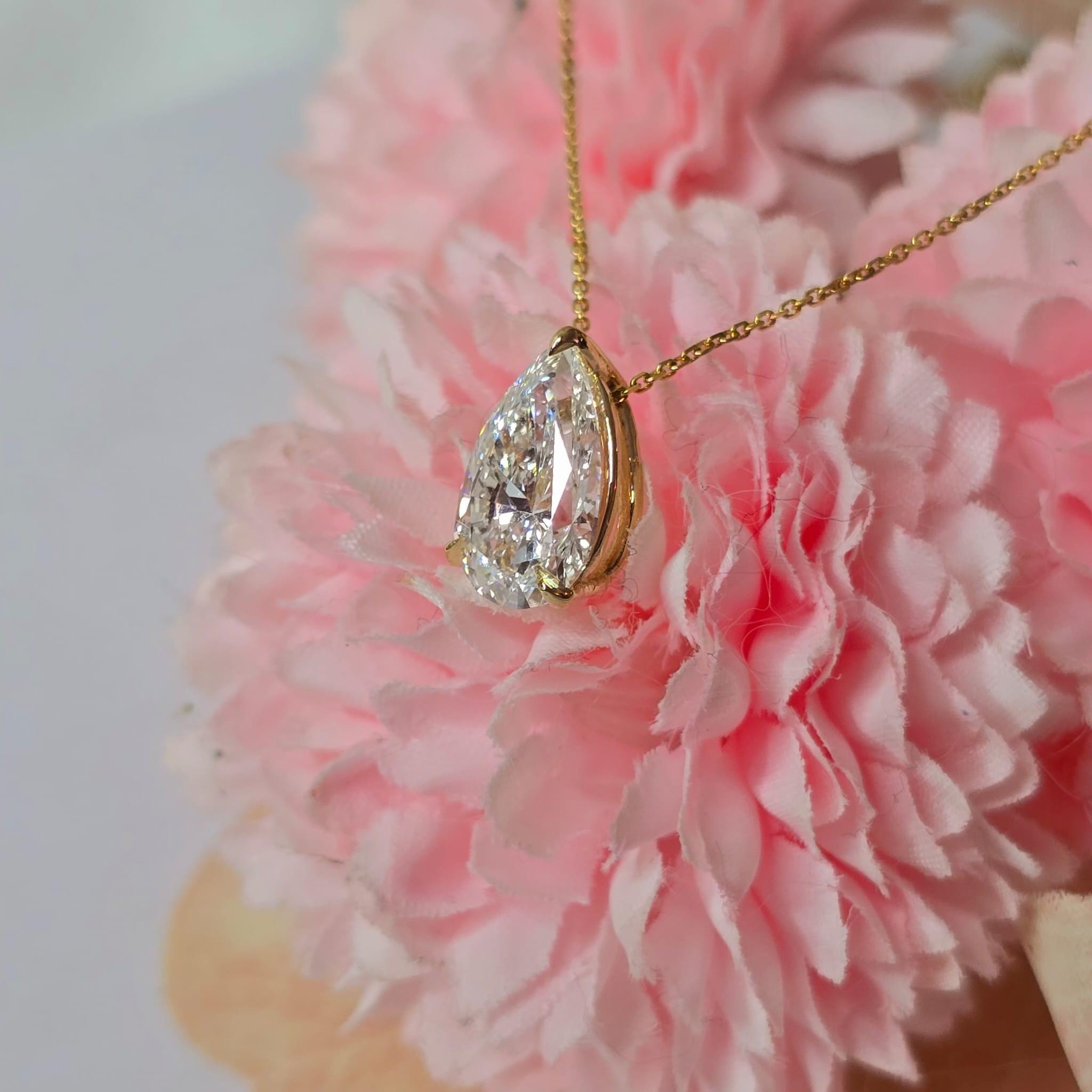 2カラット ラボグロウンダイヤモンド喜平ネックレスにバッチリ合う