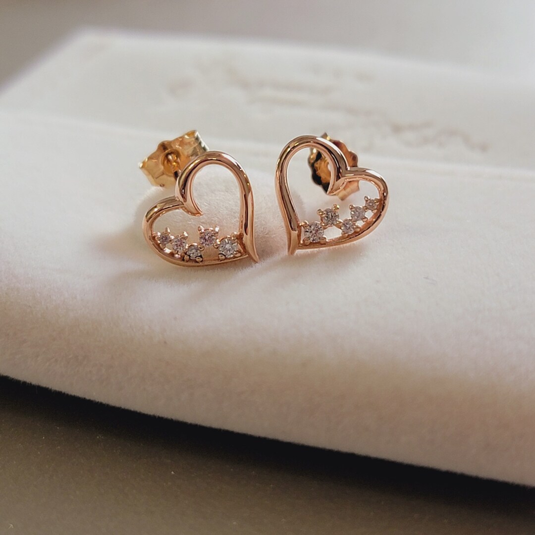 Gold earrings sale heart design