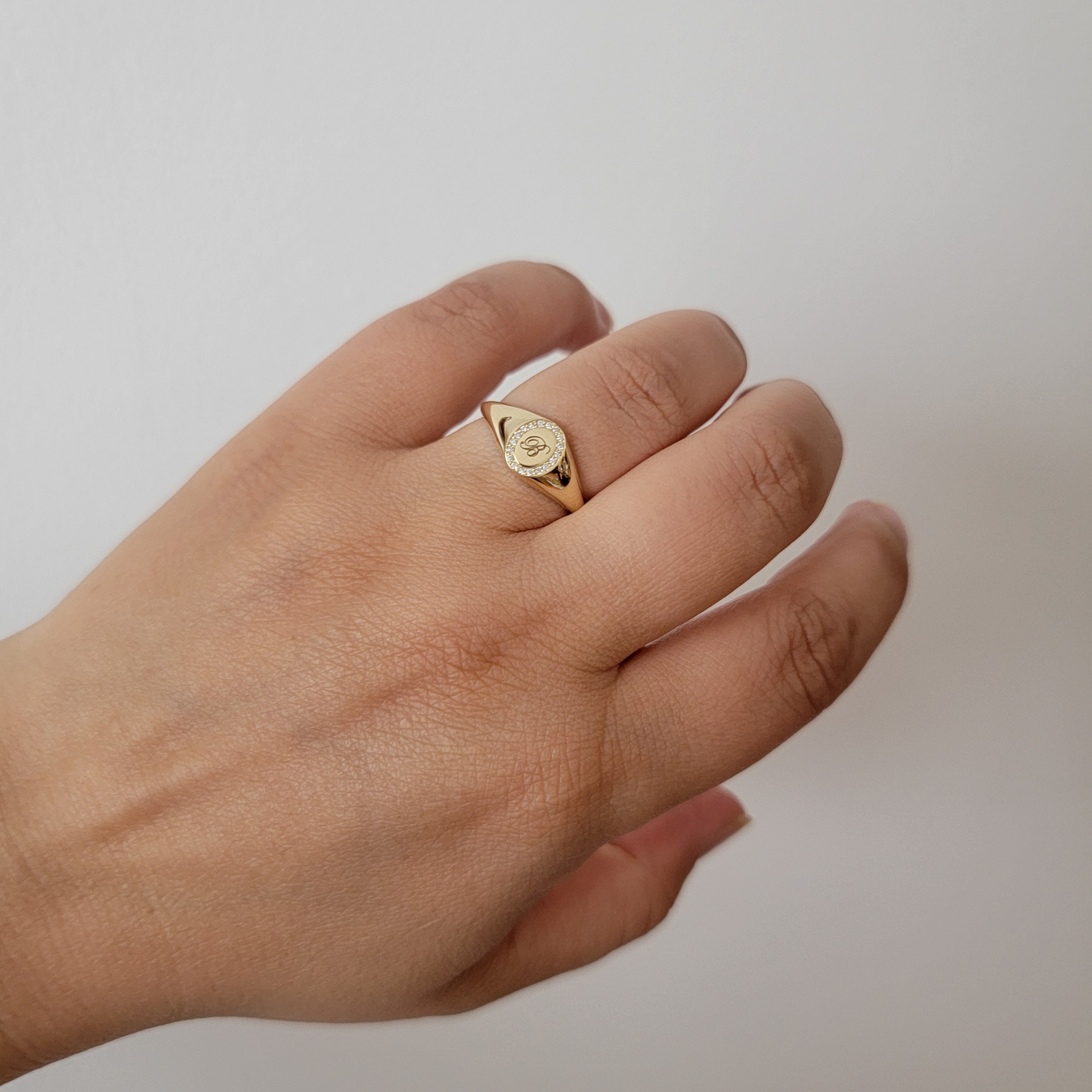 Oval Pinky Signet Ring | Côté Caché | Wolf & Badger