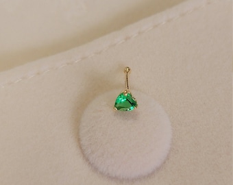 Gold Emerald Nose Stud ,Heart shape Nose Stud Ring, Gold Nose Stud, Emerald Nose Stud, Gold Nose Ring, Nose Stud, Green Nose Stud Earring