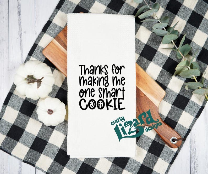 Teacher Gift Towel • Smart Cookie or Teacher Facts • Appreciation afbeelding 1