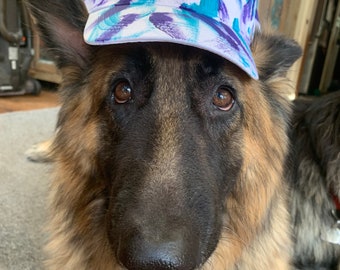 Baseball cap painted by Schultz