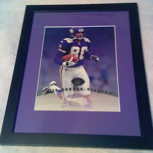 Cris Carter Autographed 8x10 Photo Framed & Matted Minnesota Vikings Philadelphia Eagles