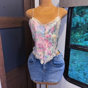VICTORIA’S SECRET Vintage Gold Label Pastel Button Down Lace Lined Cami Tank Size M