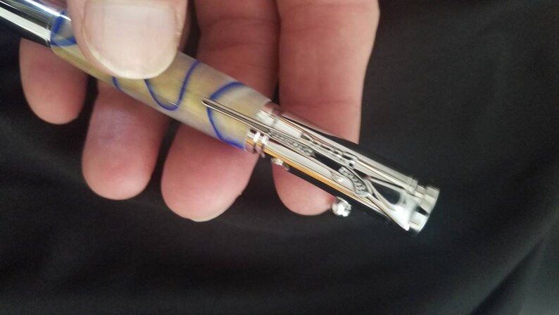 Bolt-action rifle ball point pen