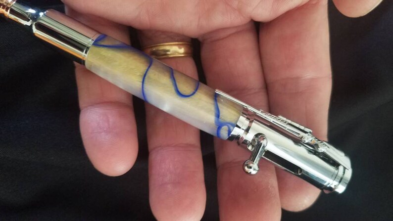Bolt-action rifle ball point pen