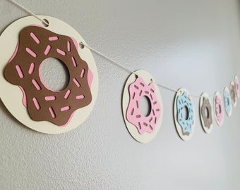 Donut-Girlande Banner: Streuen Sie Donut-Partydekorationen