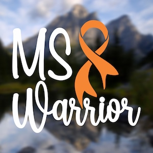 Puede incluir: Cinta naranja con las palabras "MS Warrior" en blanco. La cinta es un s&iacute;mbolo de concienciaci&oacute;n sobre la esclerosis m&uacute;ltiple.