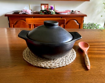 clay pot for cooking with Lid Earthen Pots 1.5 liters  Soup Pot Casserole Unglazed Black Clay Organic Handmade in La Chamba Kitchen Gift