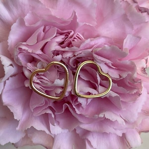 Open Heart Stud Earrings~Heart Shape Earrings~ Gold Heart Earrings~ Small Heart Stud~ Simple Gold Stud Earrings~ Heart Earrings~