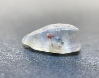 Sapphire crystal 1.80 carat white color sapphire corundum  Sri lanka