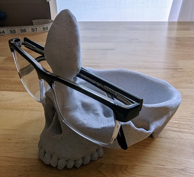 Skull Eyeglass Holder Hand Painted Gothic Home Decor Spooky - View #7