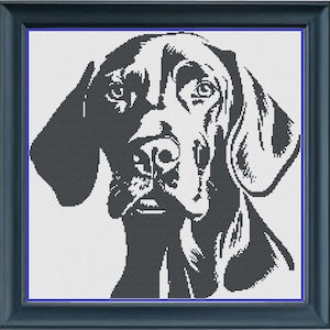 Może przedstawiać: Czarno-biała ilustracja głowy psa. Pies ma zwisające uszy i długi pysk.