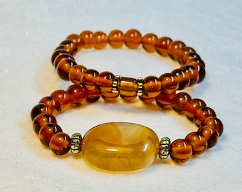 Brown Glass Bracelet Set: Agate Connector & Gold Accents