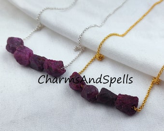 Rohe Rubin Halskette, Roher Roter Edelstein Anhänger, Juli Birthstone Schmuck, Boho Handgemachte Halskette,