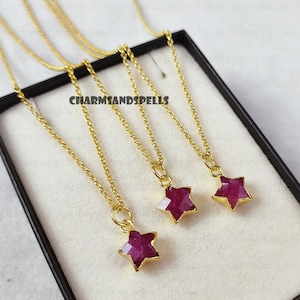 Elegant rubinstjärnehalsband, handgjord juli-födelsesten, ädelstenssmycken, minimalistisk present till henne